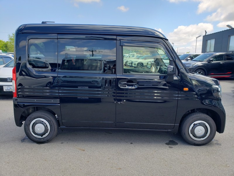 N-VAN4枚目