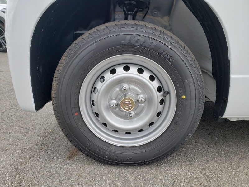 N-VAN9枚目