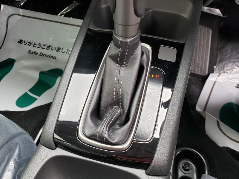 WR-V9枚目