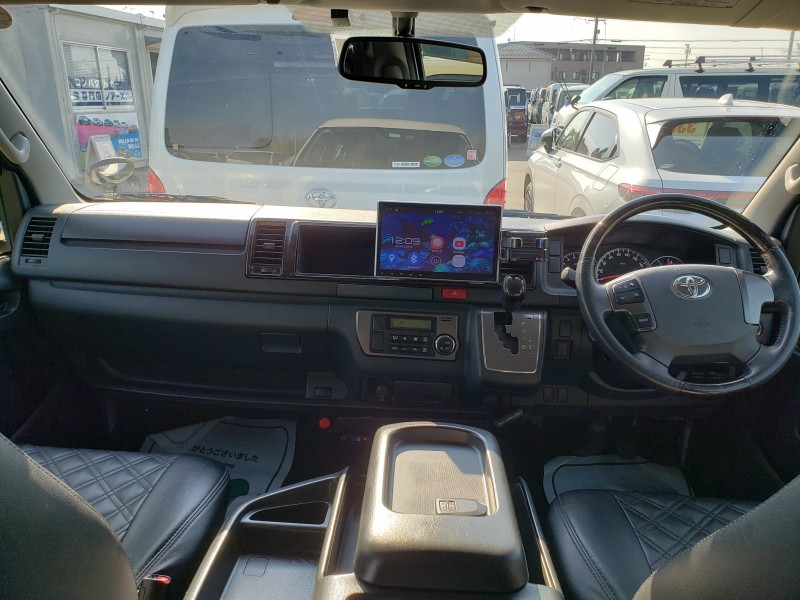 ハイエースバン29枚目