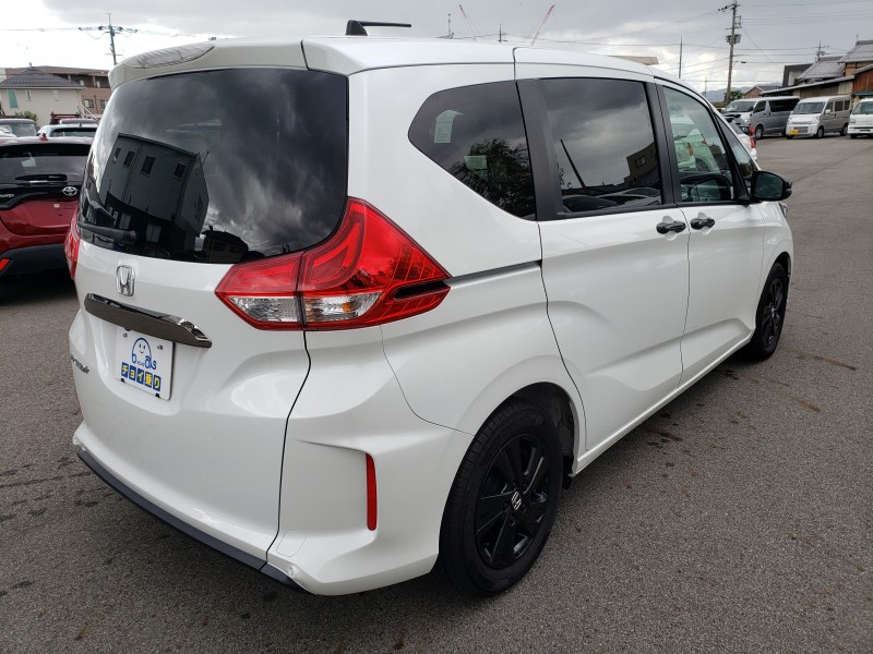 フリードプラス5枚目