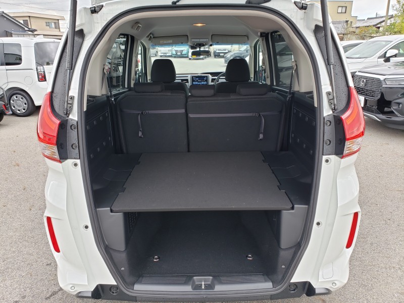 フリードプラス7枚目