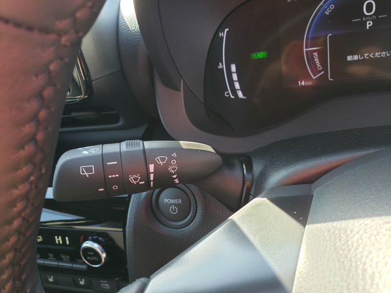 ヤリスクロス15枚目