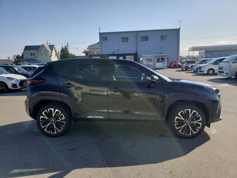 ヤリスクロス4枚目