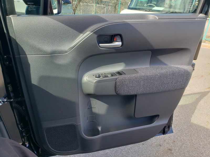 シエンタ16枚目